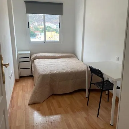 Apartment Center 3 Bedrooms *